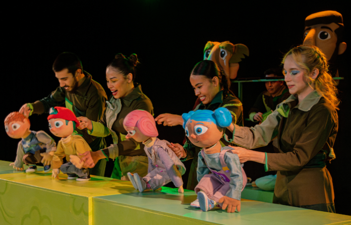 Se divierten familias con la historia de Pacho y sus “vientos”