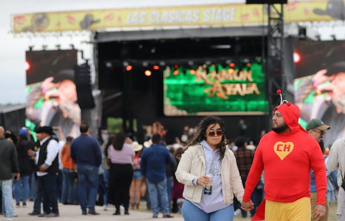 El pop latino, la música regional y de banda se hacen destacar en Austin, por el Bésame Mucho 2025