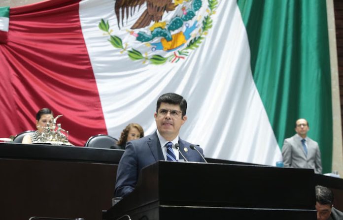 Diputado urge análisis para fortalecer emprendimiento femenino en México