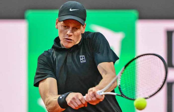 Sinner vuelve a la competencia con sólida victoria en Roma