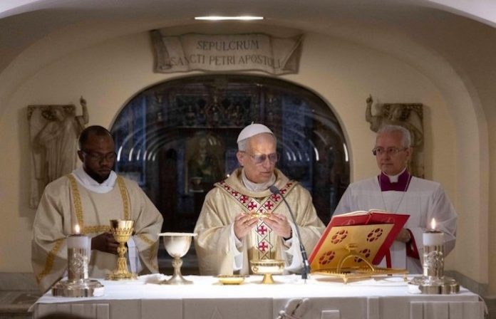 El papa León XIV hereda la cuenta en X de Francisco y crea su perfil en Instagram