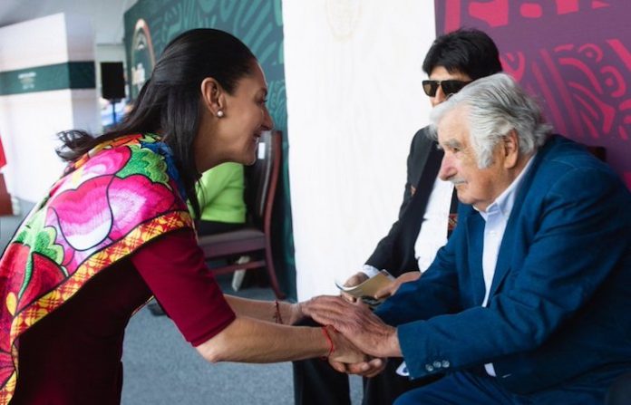 Presidenta de México reconoce “sabiduría y sencillez” de exmandatario uruguayo Mujica