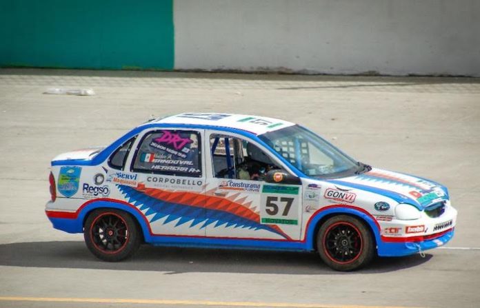 Pilotos de Chihuahua debutan con podios en Monza Cup