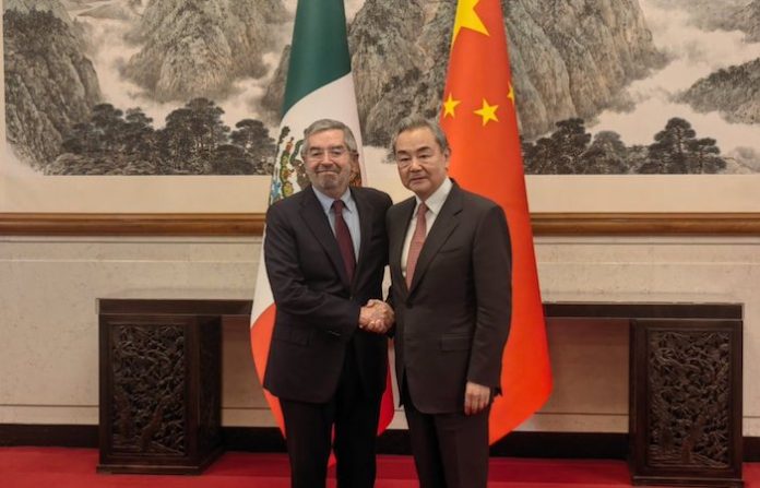 México y China refuerzan cooperación en marco de foro de Celac en Pekín