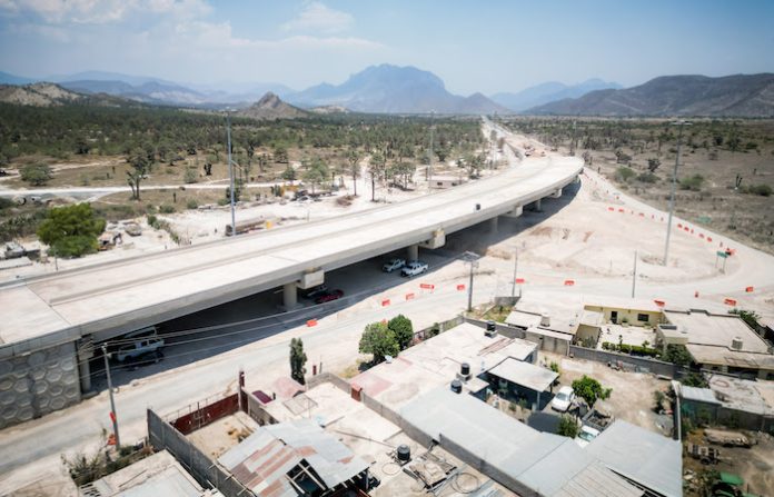 Nuevo León acelera conexión comercial con carretera interserrana
