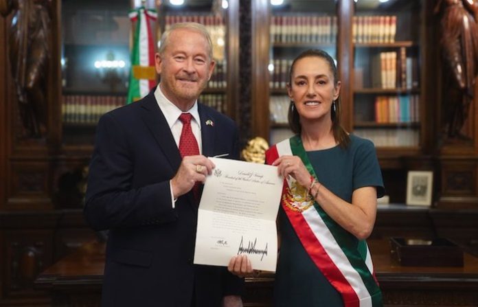 Nuevo embajador de EU presenta cartas credenciales ante presidenta de México