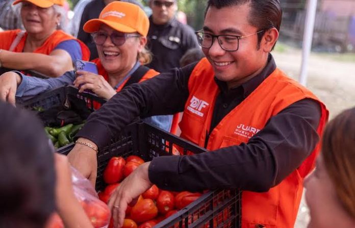 “El mandado a tus órdenes” llega a colonias de Juárez con alimentos accesibles