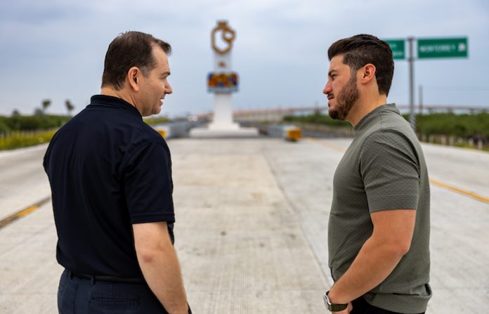 Inaugura Samuel García distribuidores viales para mejorar conectividad en frontera