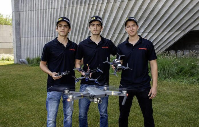 Estudiantes UDEM sobresalen en primer campeonato mundial de drones autónomos