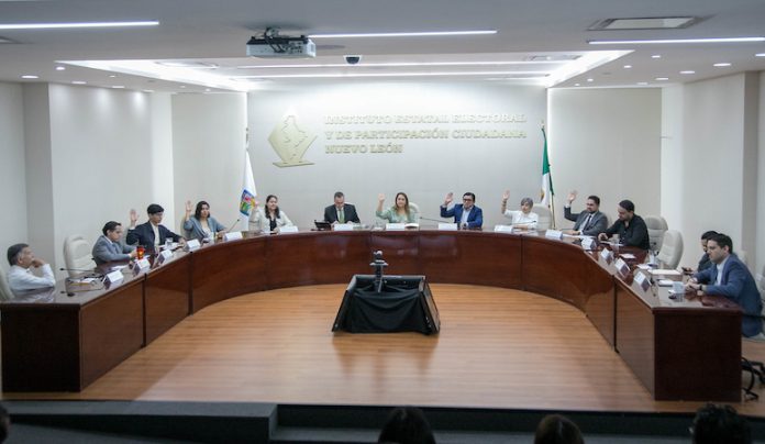 IEEPCNL realiza sesión ordinaria y reporta actividades de mayo