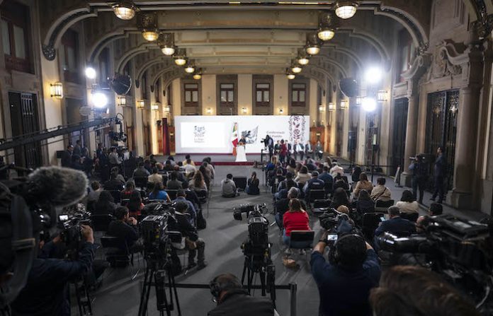 Sheinbaum critica a maestros de la CNTE por rechazo a elecciones judiciales