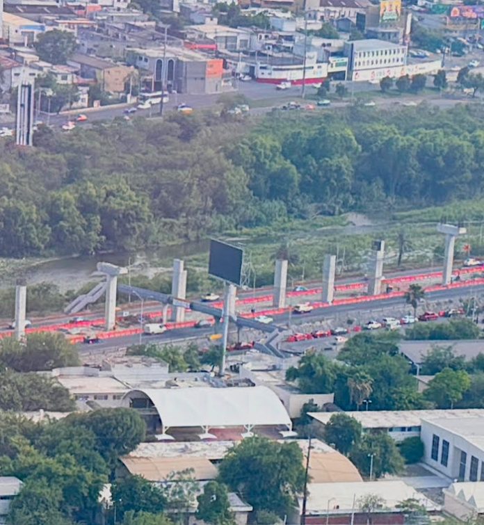 Conagua ordena retiro urgente de escombros en río Santa Catarina