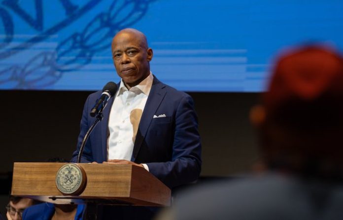 El alcalde de Nueva York sugiere incorporar las criptomonedas a la vida cotidiana