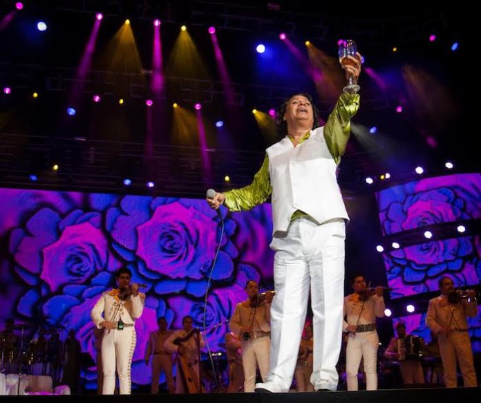 Juan Gabriel regresa a los escenarios… ¡en Cinemex!