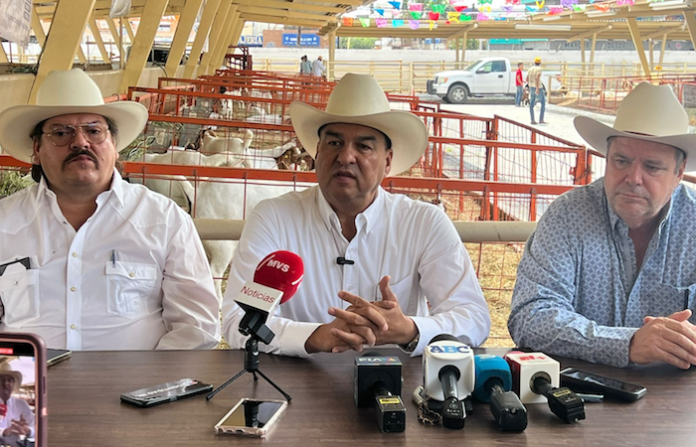 Ganaderos de Nuevo León blindan su producción contra el gusano barrenador