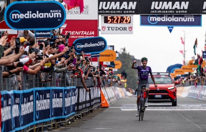 Yates conquista el Giro de Italia y arrebata el sueño a Del Toro
