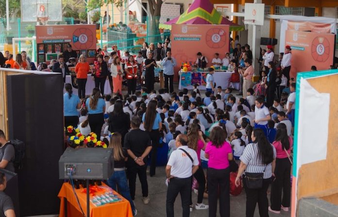 NL premia a estudiantes que destacan en distintos tipos de inteligencia