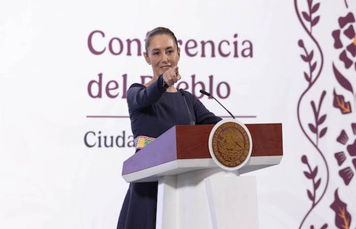 Presidenta de México declina responder en público a supuesto “miedo” señalado por Trump