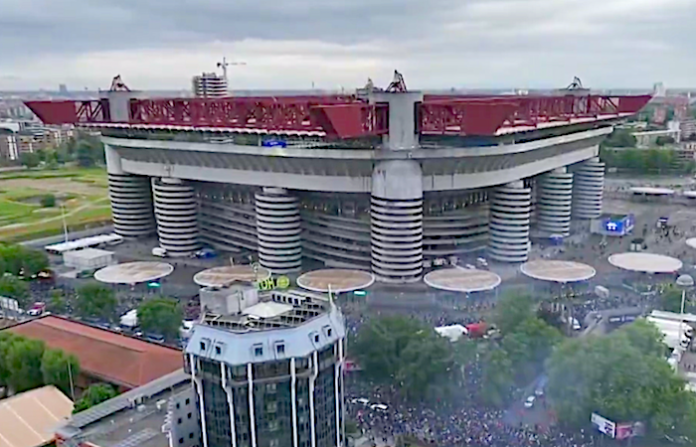 El presidente de la UEFA tacha de vergonzosa la infraestructura futbolística en Italia