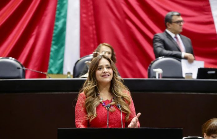 Diputada acusa a Morena de dejar en espera protección a la niñez