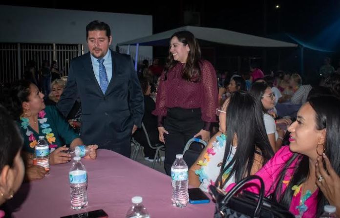 Greta Barra honra el esfuerzo diario de las madres en emotivo encuentro en García