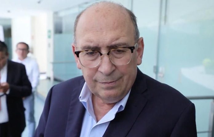 Señala Moreira ‘desmantelamiento de la democracia’ tras comentarios de Taibo II sobre medios