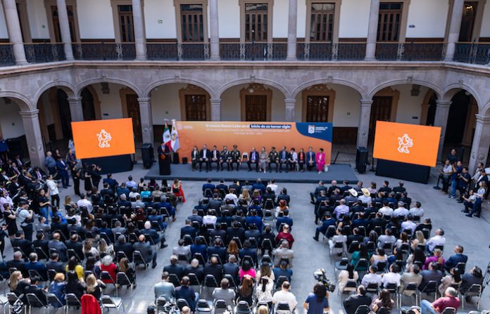 Samuel García proyecta un Nuevo León del futuro en histórica celebración