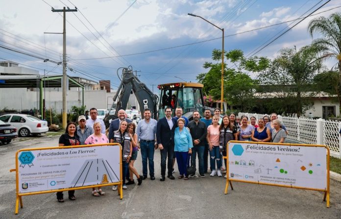 Santiago impulsa mejoramiento vial en comunidades con nuevas obras