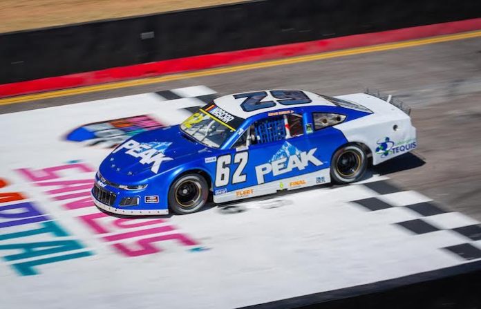 Gustavo Barrales enfrenta el desafío de su carrera en el histórico NASCAR Mexico City Weekend