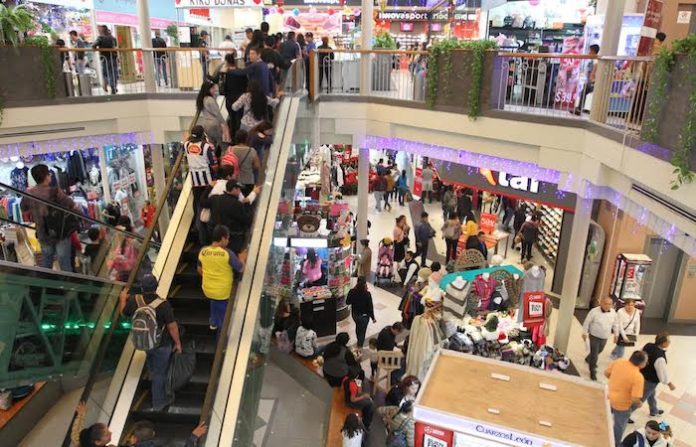 Prevén derrama económica de 810 millones de pesos en Nuevo León por el Día del Padre