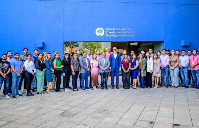 Escobedo y el Tec de Monterrey sellan alianza para formar funcionarios públicos de alto nivel