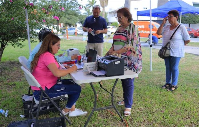 Llevan brigadas de predial a colonias de Guadalupe con atractivos descuentos