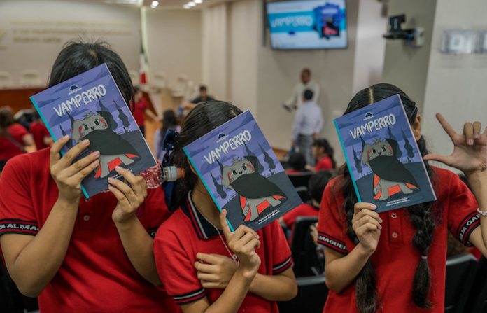 Promueve el IEEPCNL la inclusión y la igualdad con la presentación de “Vamperro” y la firma de compromiso en Hualahuises