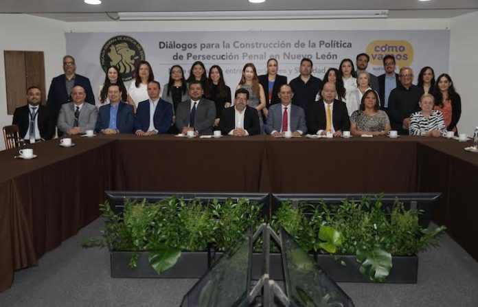 Fiscalía abre diálogo con sociedad civil para fortalecer política de persecución penal