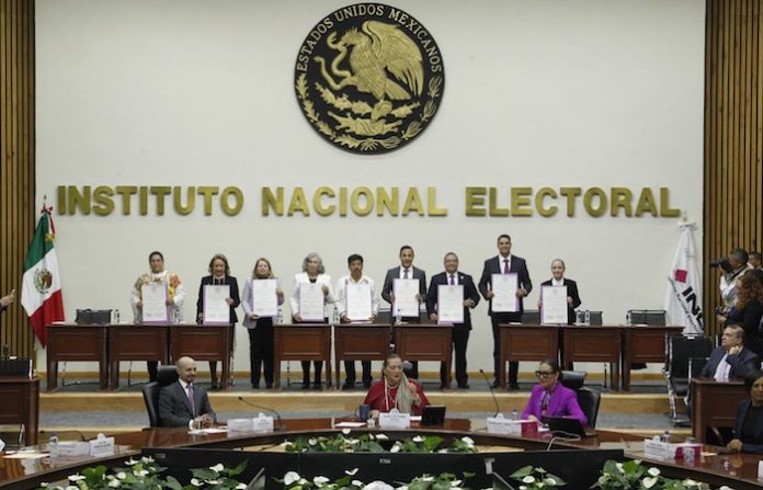Video: Histórico arranque del nuevo Poder Judicial: INE entrega constancias a ministros electos