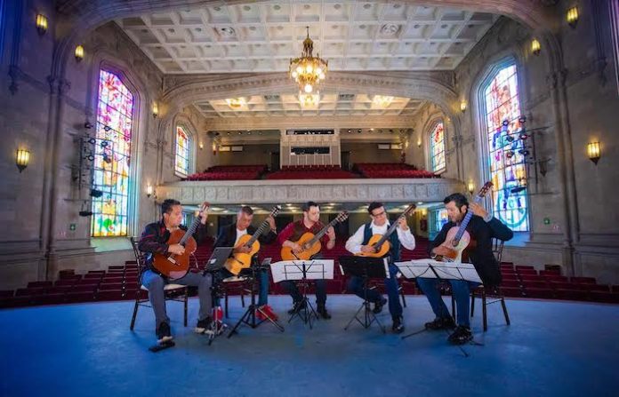 Ensamble de Guitarras UANL cumple 35 años de trayectoria musical