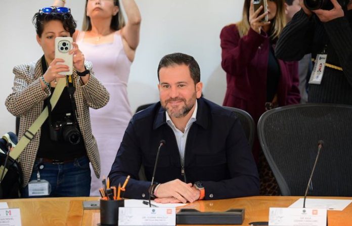 Raúl Lozano deja San Lázaro y apunta al gabinete de Nuevo León