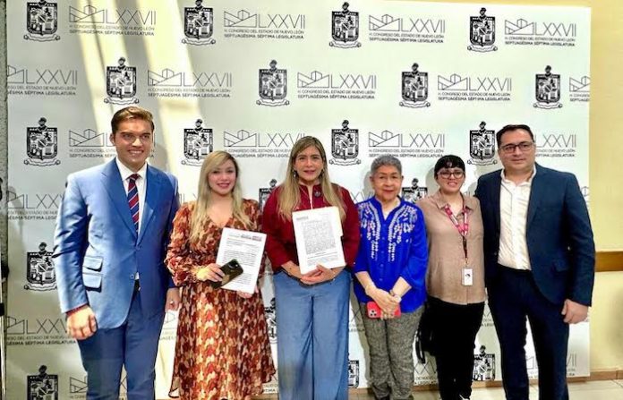 Morena busca eliminar delitos de calumnia, difamación e injurias en NL