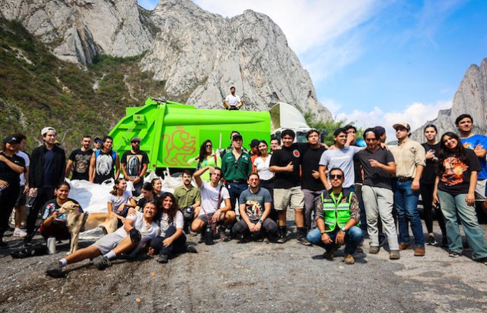 Voluntarios y Medio Ambiente limpian La Huasteca en jornada ejemplar