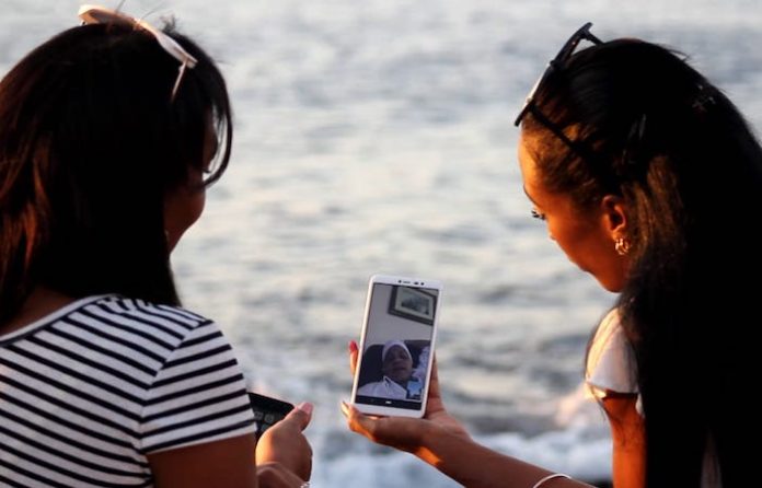 Telefónica cubana hace concesiones en planes de Internet ante presión estudiantil