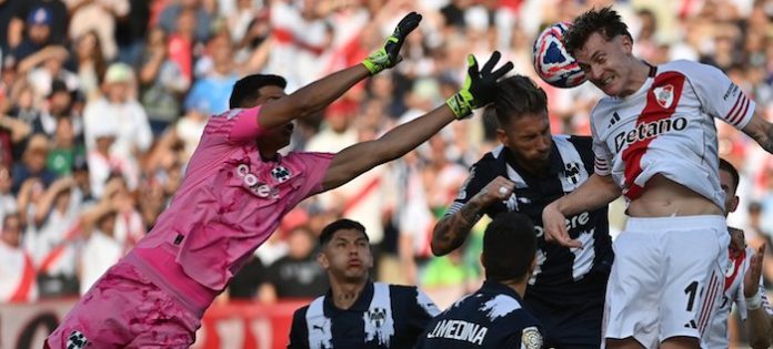 Andrada, símbolo de seguridad para los Rayados frente al River Plate en una jornada especial