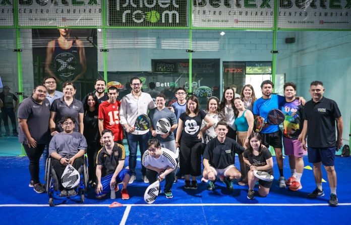 Santiago marca un hito nacional con el primer programa de pádel adaptado en México