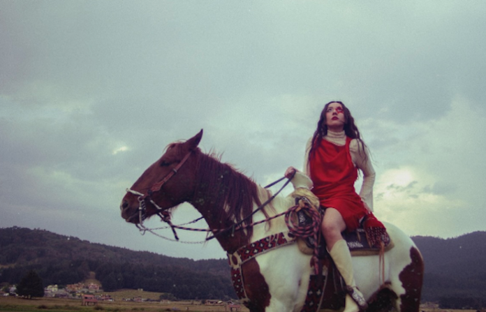 FRNCE presenta “Tragedia”, una canción que abraza lo que aún nos conmueve