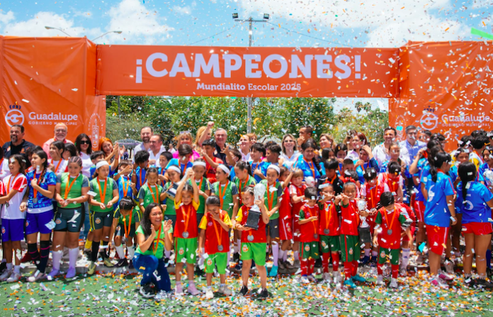 Alcalde celebra a campeones del primer Mundialito Escolar de Guadalupe
