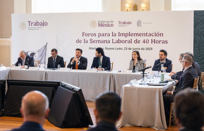 Participa Gobernador en Foro para la Implementación de la Semana Laboral de 40 horas