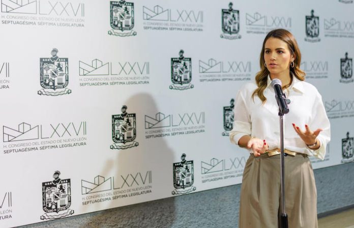 Lorena de la Garza celebra fin del pago por kilómetro: “Confirmamos que era una ocurrencia fallida”