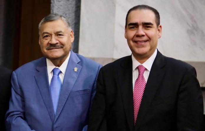 Heriberto Treviño abre puertas a jóvenes con becas para nuevo ingreso en la UANL