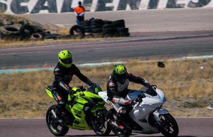 Brilla la tercera fecha del SCC con nueva categoría de motos en el Óvalo Aguascalientes