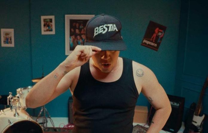 John Arango se desnuda en ‘Impersonal’: una catarsis sonora sobre identidad y libertad