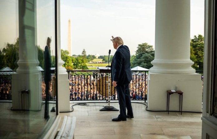 Video: Trump prohibirá la entrada a EU a ciudadanos de 12 países